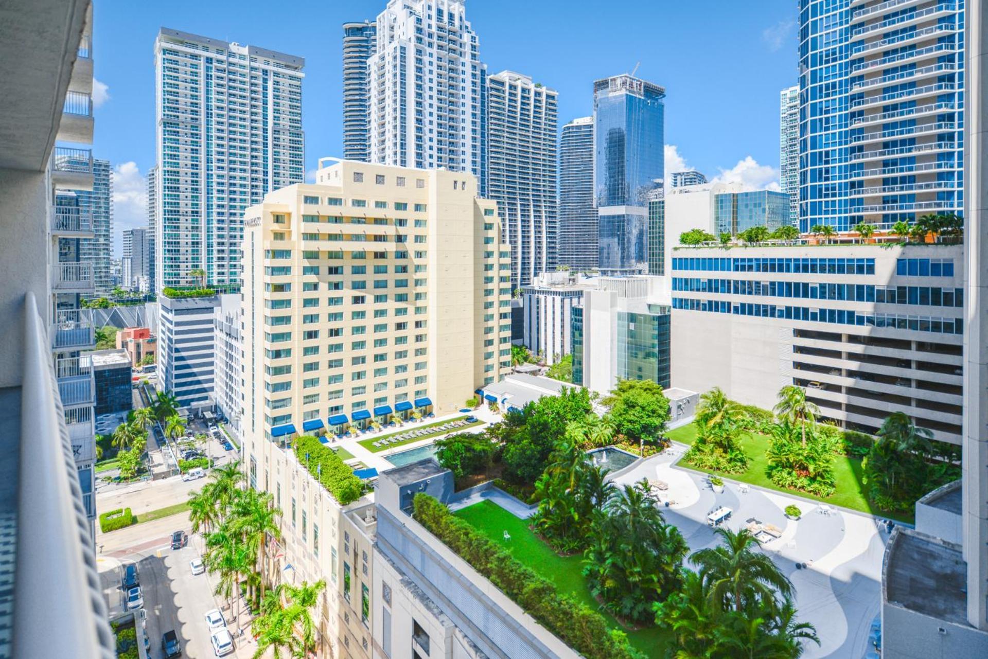 Wonderful Condo In The Heart Of Brickell With Pool Miami Bagian luar foto