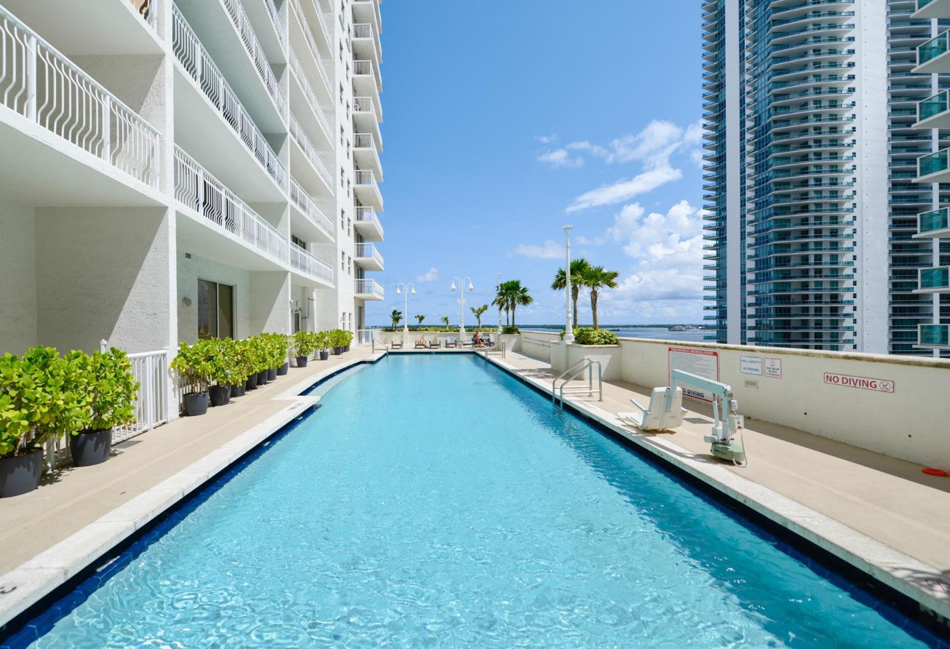 Wonderful Condo In The Heart Of Brickell With Pool Miami Bagian luar foto